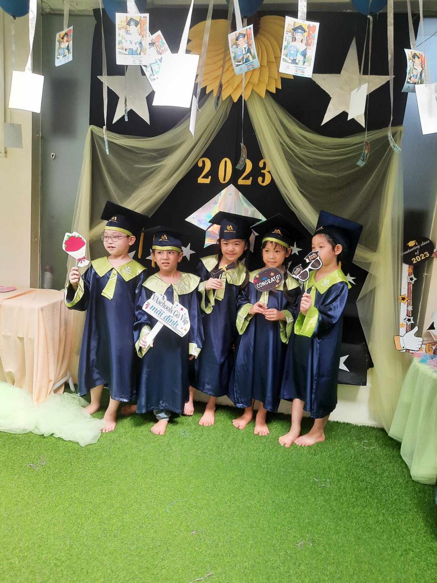 ben tre ao tot nghiep tieu hoc 